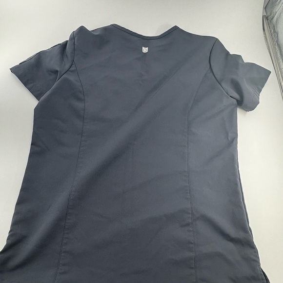 Resurge small gray women’s scrub set - Picture 7 of 7